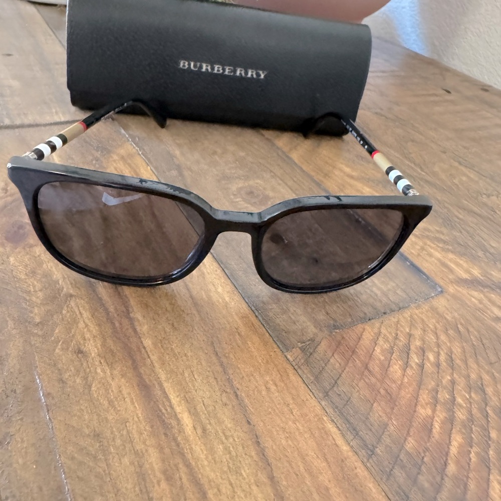 Burberry Black Sunglasses